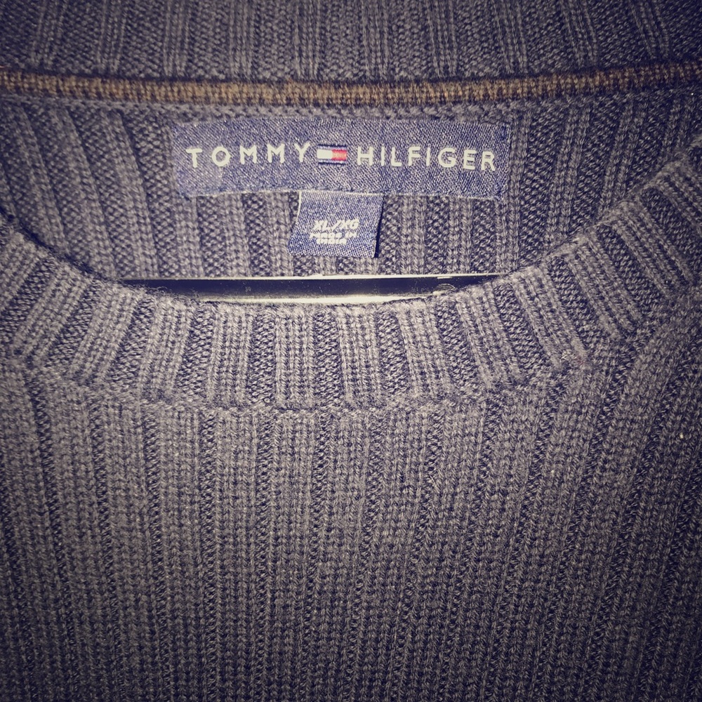 Vintage Tommy Hilfiger sweater.